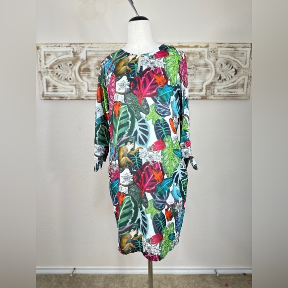Vilagallo Dresses & Skirts - Vilagallo tropical print 3/4 keyhole dress tropical jungle with lining size 46 L